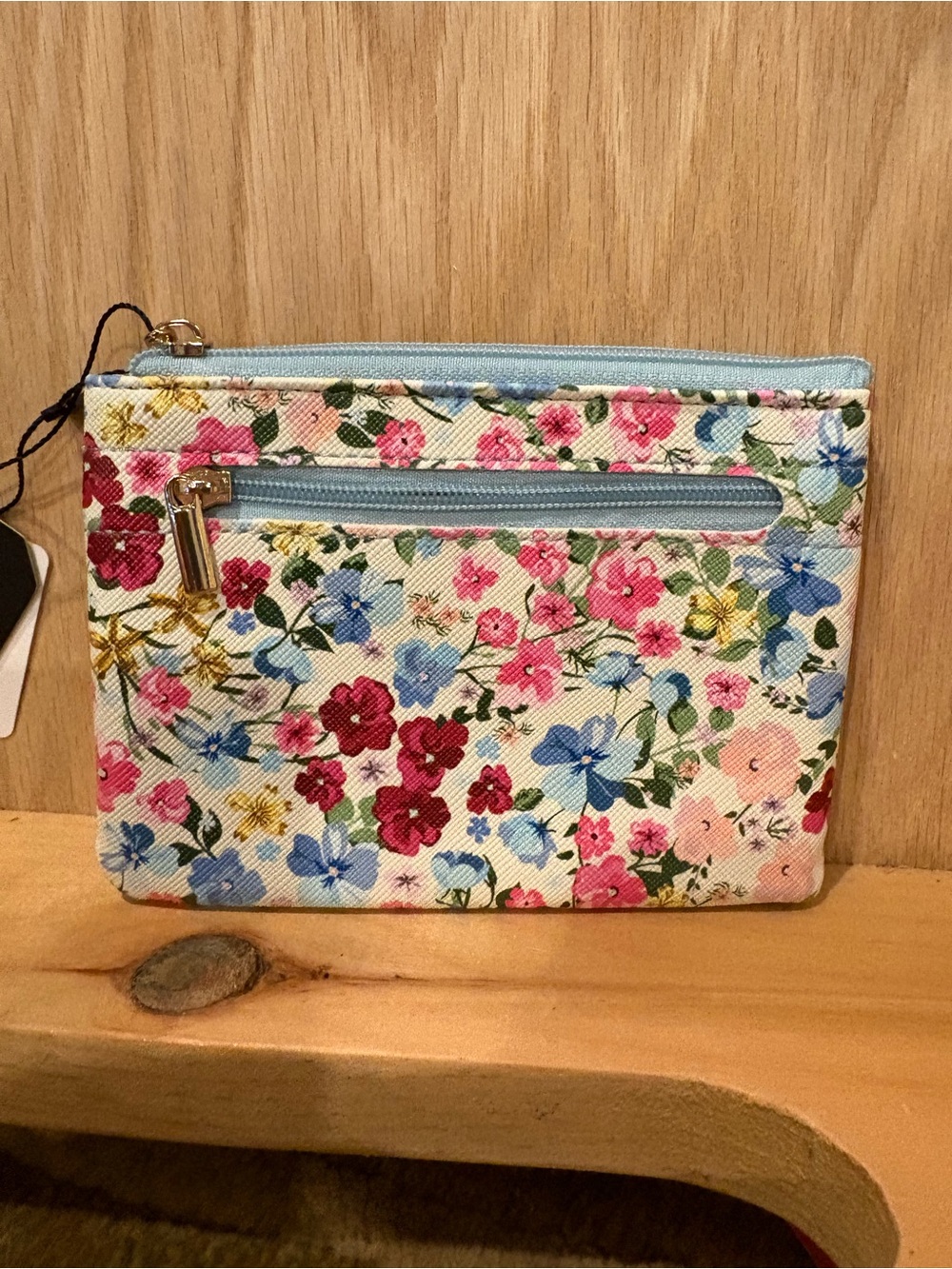 Julia Buxton Pebble RFID Pik-Me-Up Large ID Coin Case